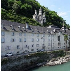 LOURDES / SAINT-JEAN-PIED-DE-PORT
